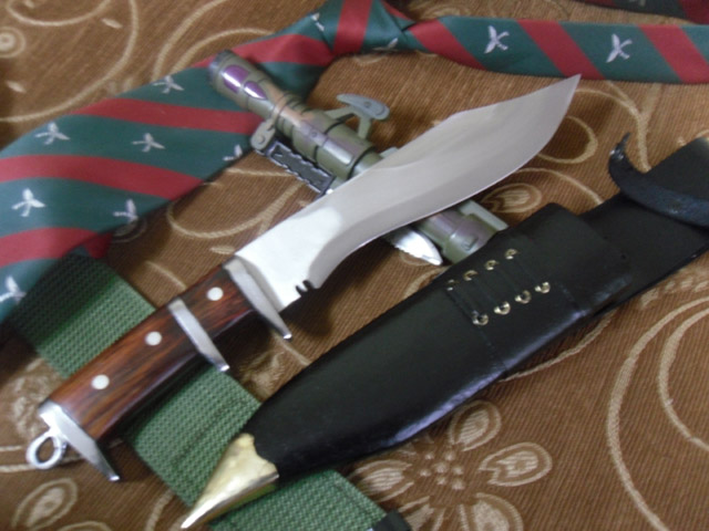 EGKH TACTICAL GRIPPER HANDLE KNIFE-7215