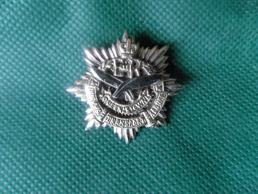 Queens Own Gurkha Logistic Regiment Cap Badge-0