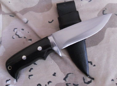 SUK Trackers Horn Handle Knives-8587