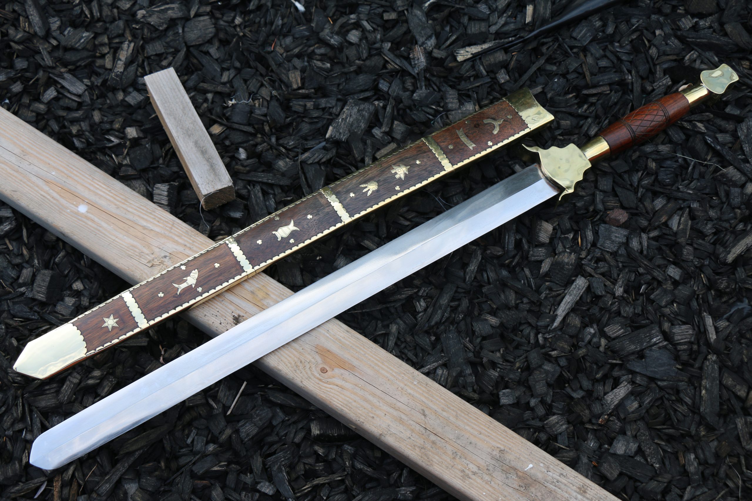 25.5 INCH TRADITIONAL CARVING SWORD-9495