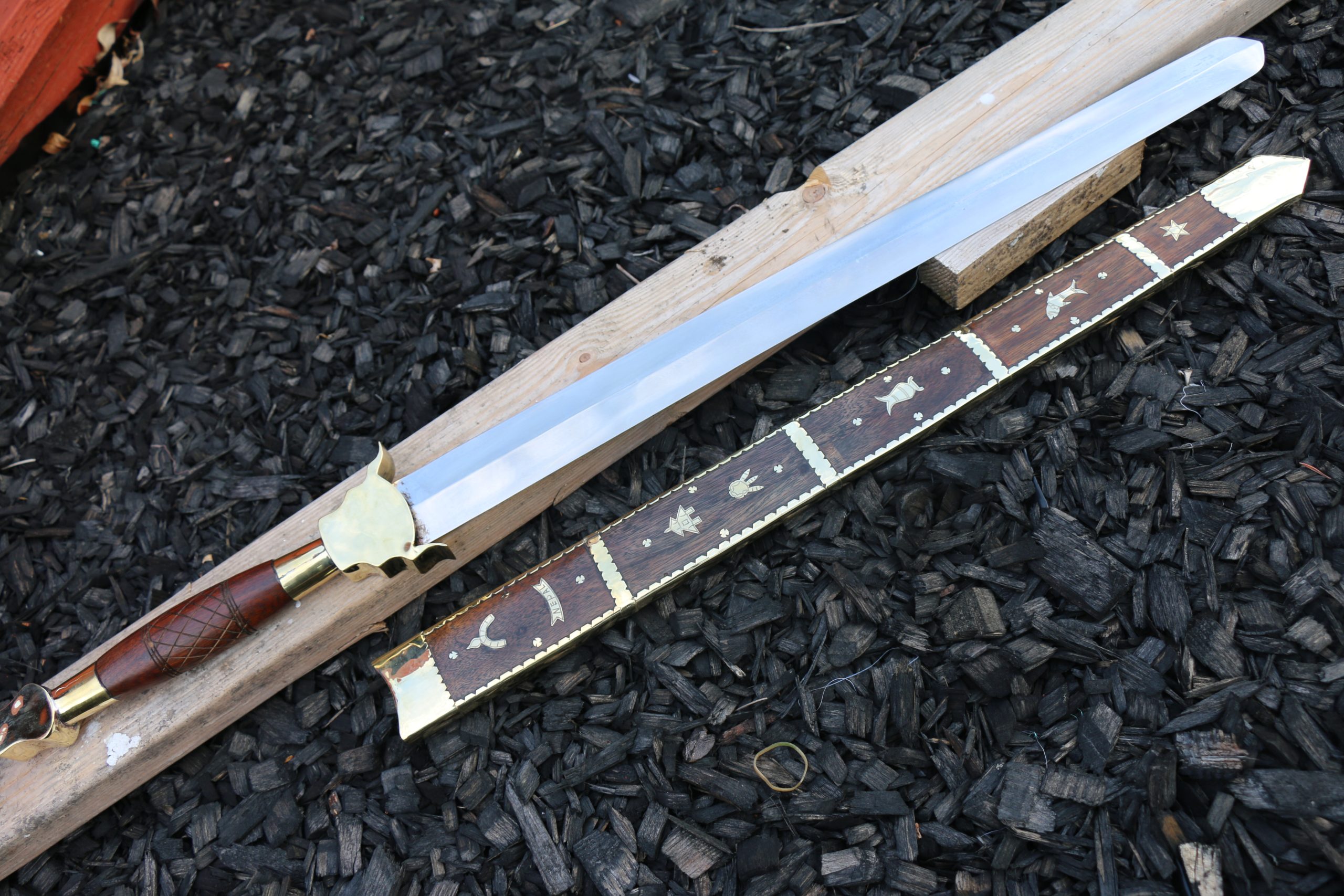 25.5 INCH TRADITIONAL CARVING SWORD-9498